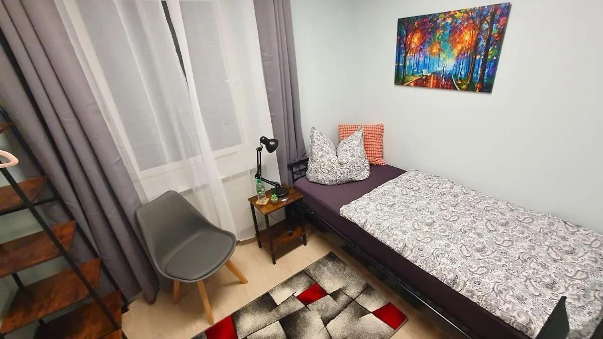 Gemuetliche Ferienwohnung Berlin Fuer 9 Personen 0*,  Německo