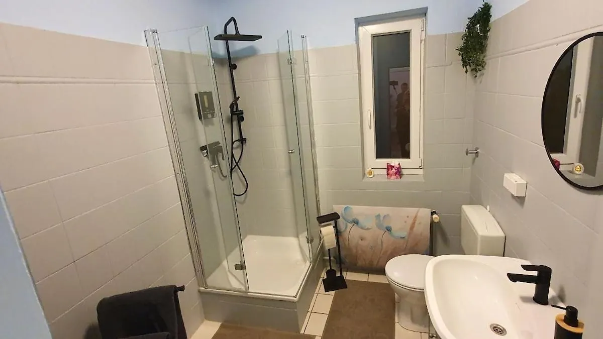 Apartamento Gemuetliche Ferienwohnung Berlin Fuer 9 Personen Alemania