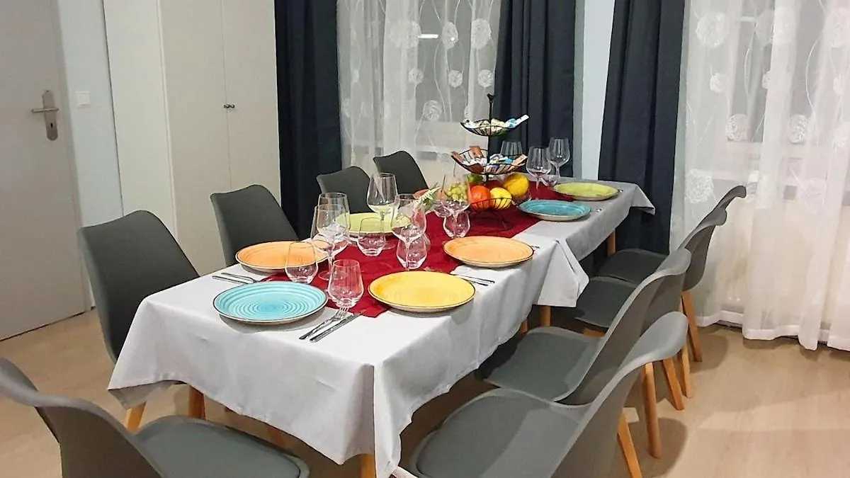 Gemuetliche Ferienwohnung Berlin Fuer 9 Personen Alemania